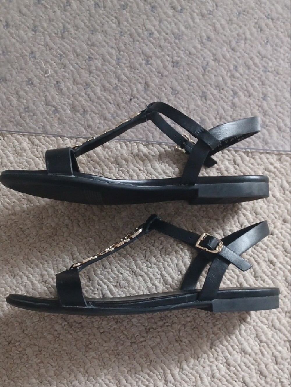 Naturalizer Black T-Strap Sandals with Gold Chain - Picture 2 of 3
